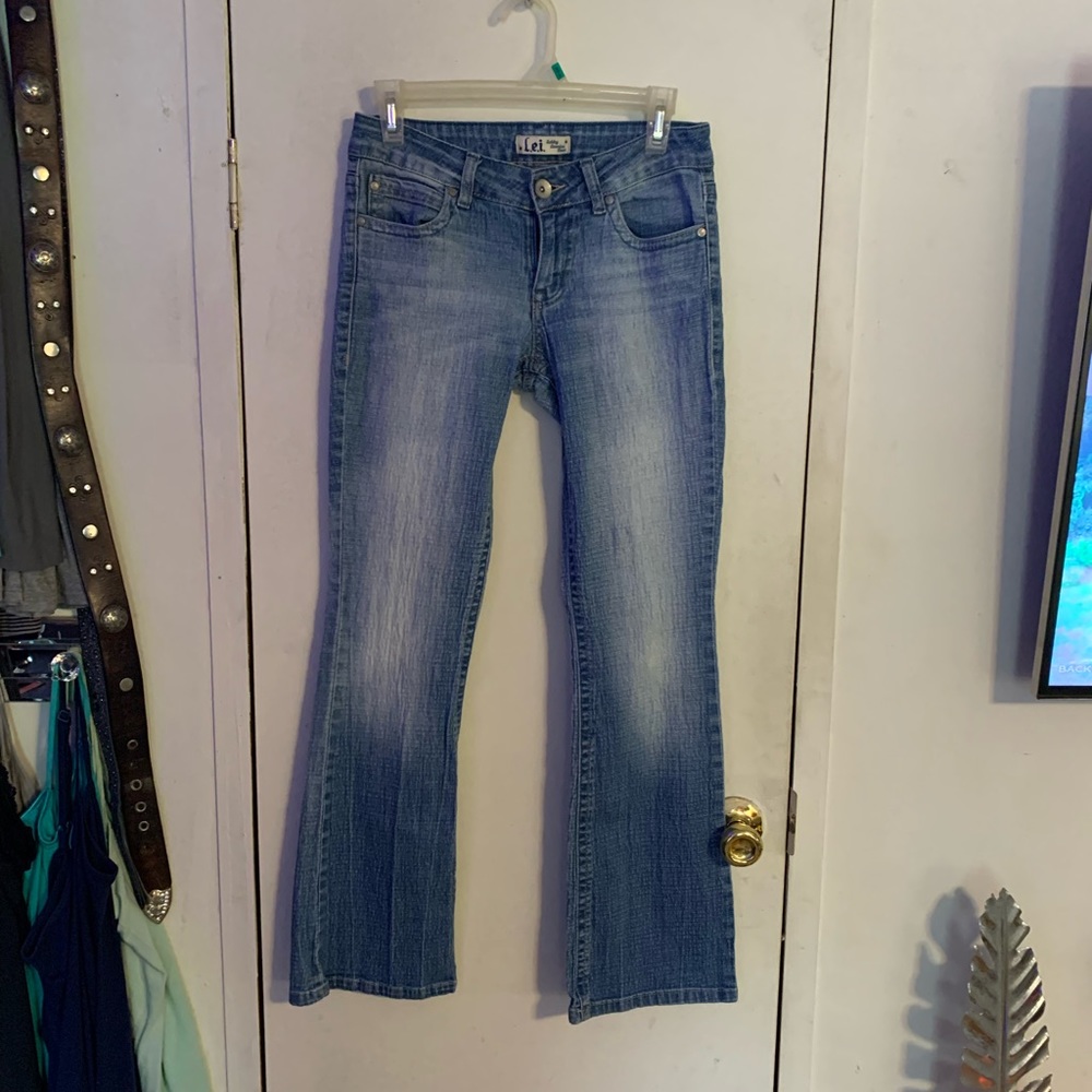 L.E.I. Ashley Lowrise Boot jeans